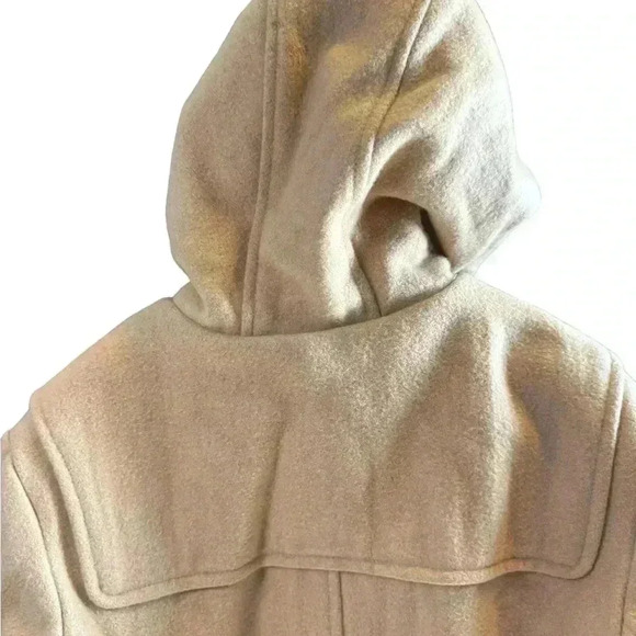 Gap - Picture 3 of 8